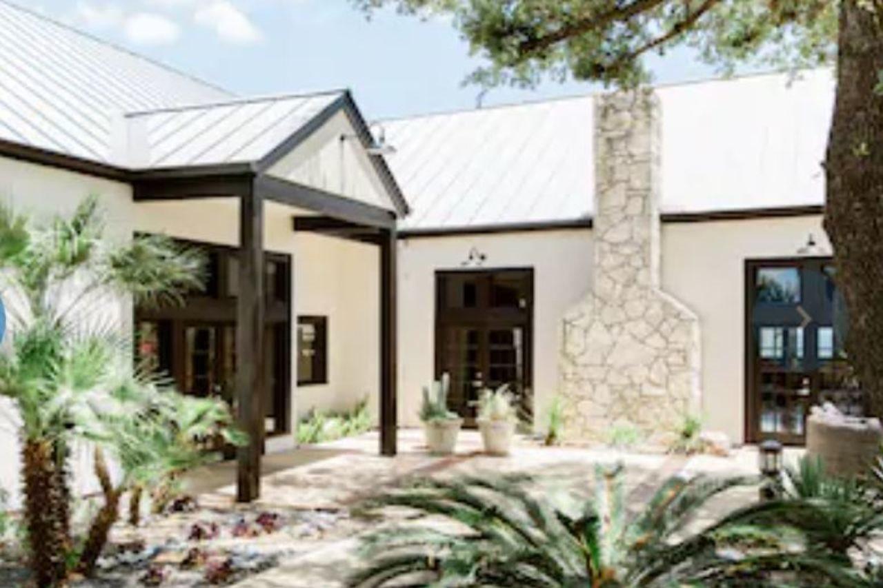 Hillside Boutique Hotel Castroville ภายนอก รูปภาพ