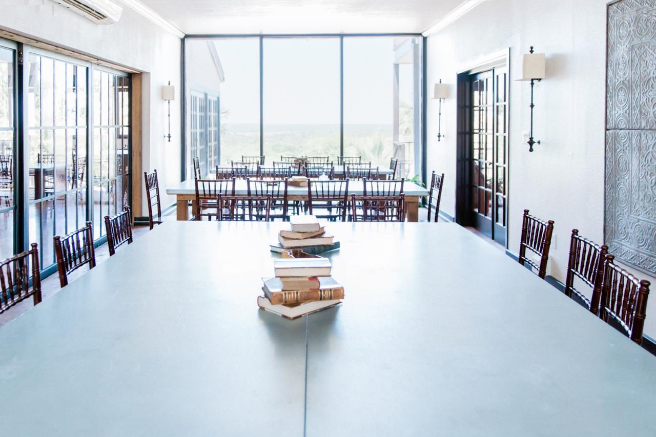 Hillside Boutique Hotel Castroville ภายนอก รูปภาพ