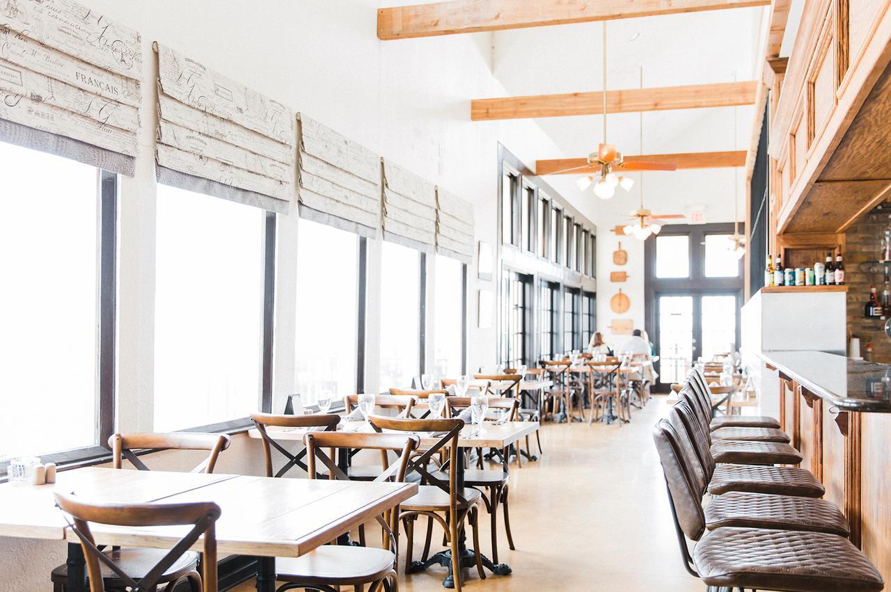Hillside Boutique Hotel Castroville ภายนอก รูปภาพ