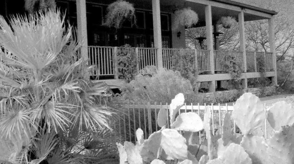 Hillside Boutique Hotel Castroville ภายนอก รูปภาพ